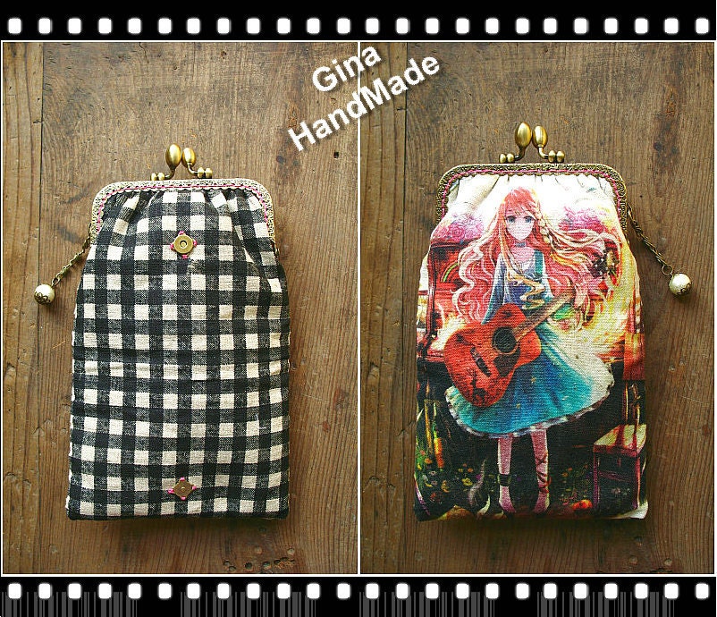 Guitar Girl Kiss Clasp Coin Purse: Handmade Card Wallet