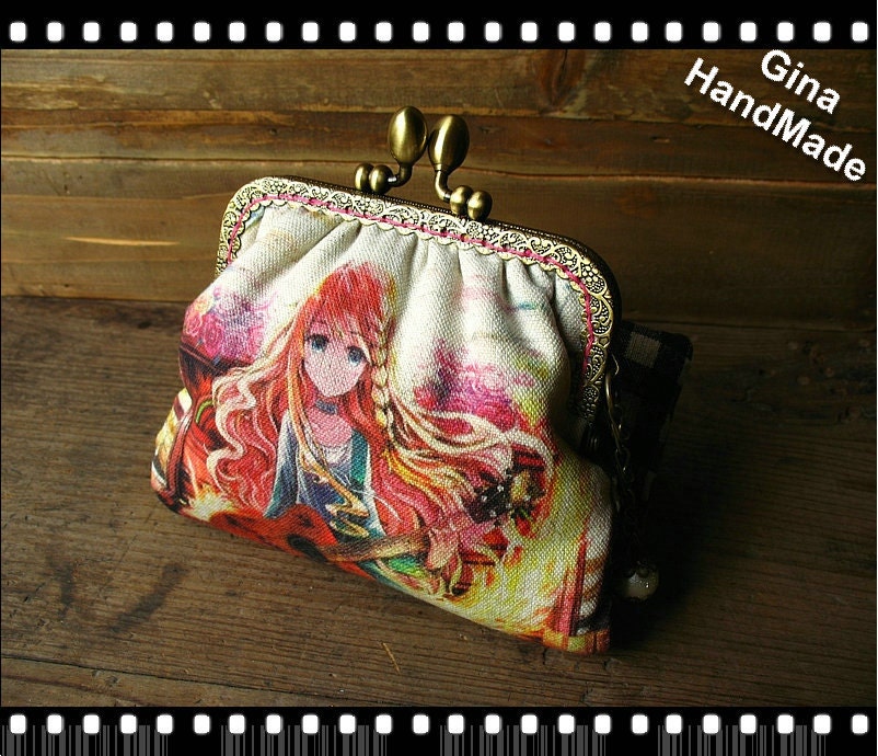 Guitar Girl Kiss Clasp Coin Purse: Handmade Card Wallet