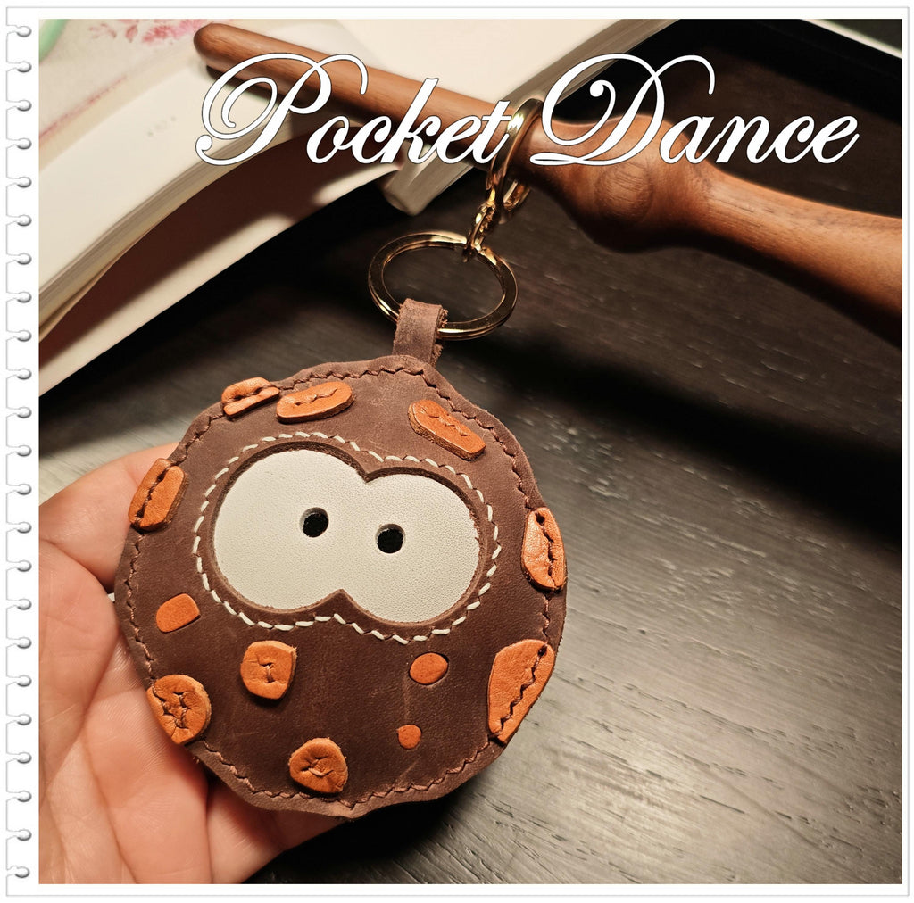 Handmade Chocolate Cookie Leather Bag Charm, Cookie Keychain for Purse Handbag Food Biscuit Charm Cute Gift