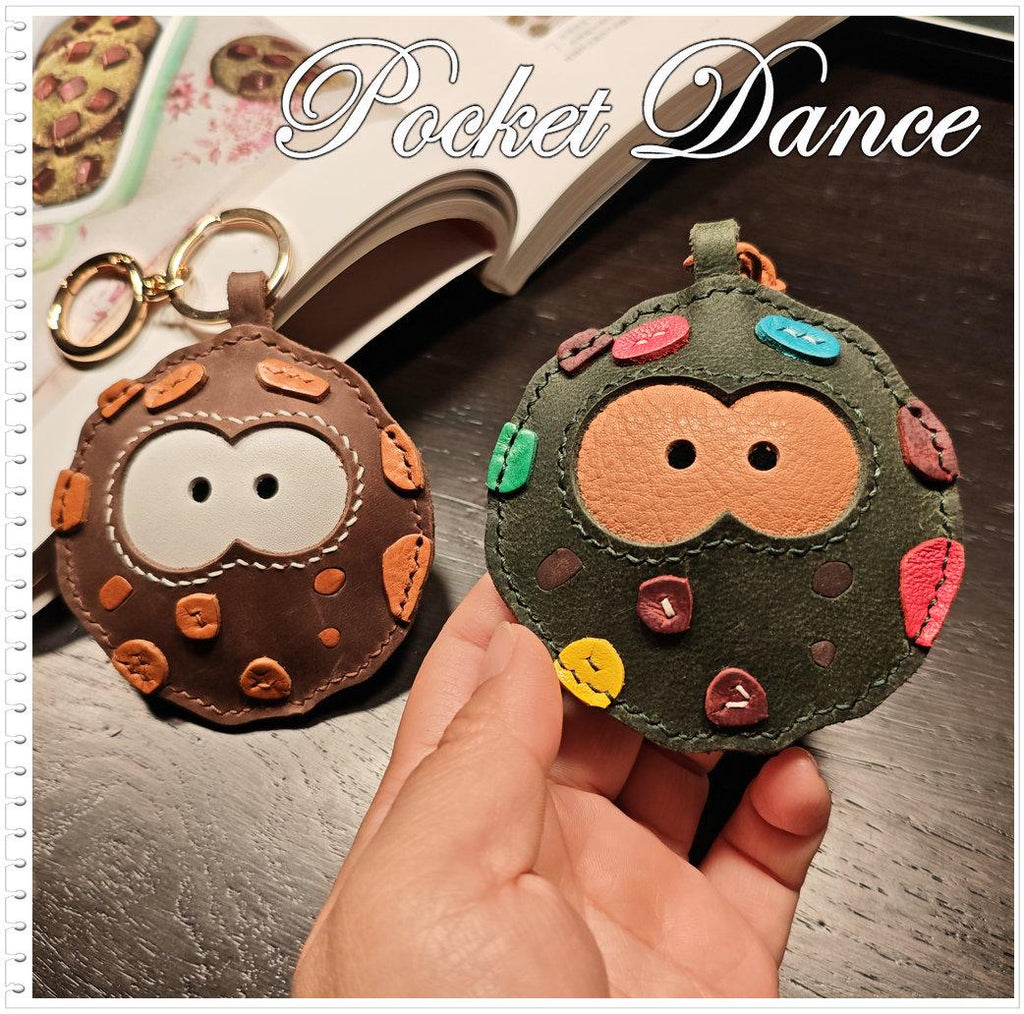 Handmade Chocolate Cookie Leather Bag Charm, Cookie Keychain for Purse Handbag Food Biscuit Charm Cute Gift