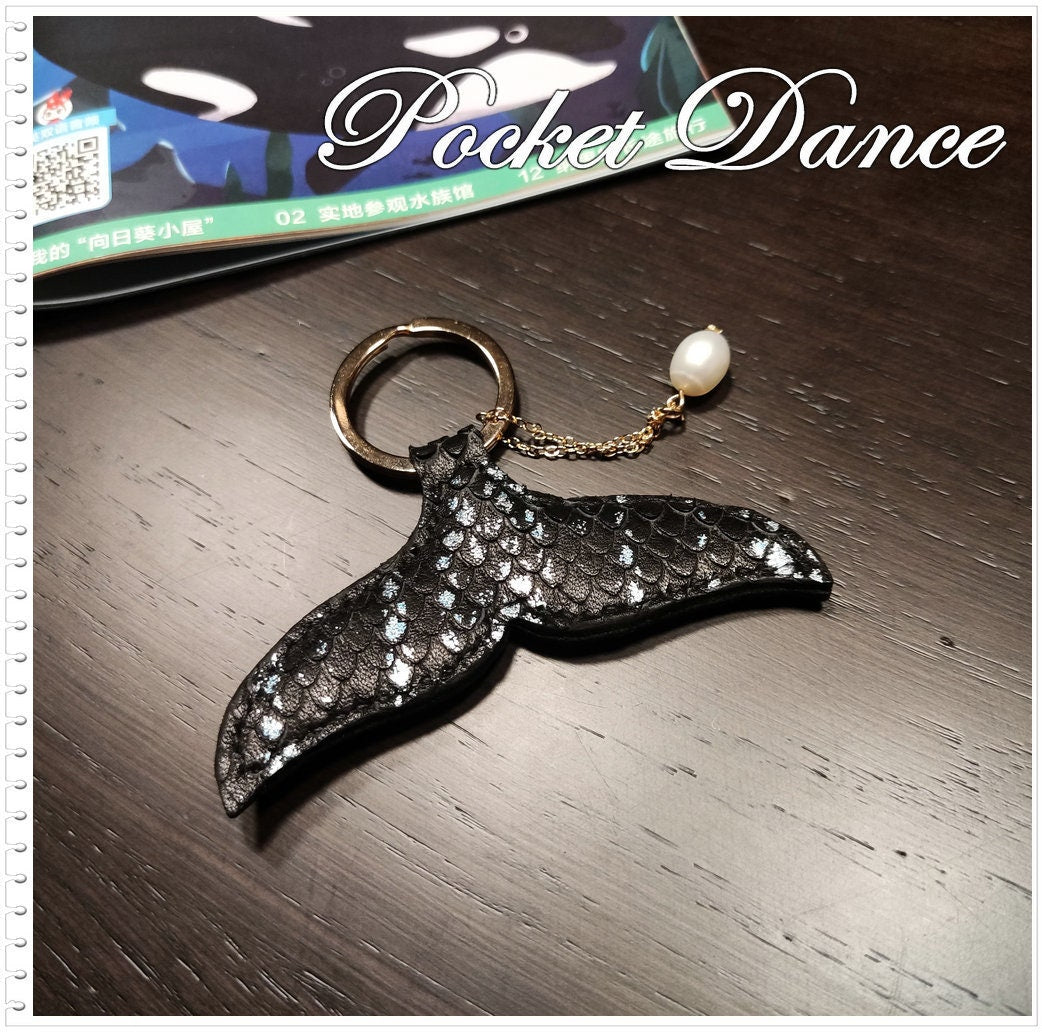 Leather Mermaid Tail Keychain: Pearl Charm Key Fob