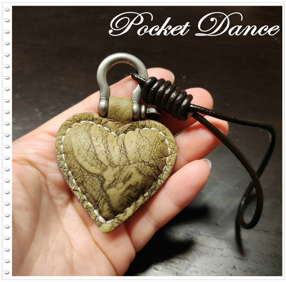 Handmade leather green-scar heart key ring, leather keychain , leather key holder, leather key fob, cool charms