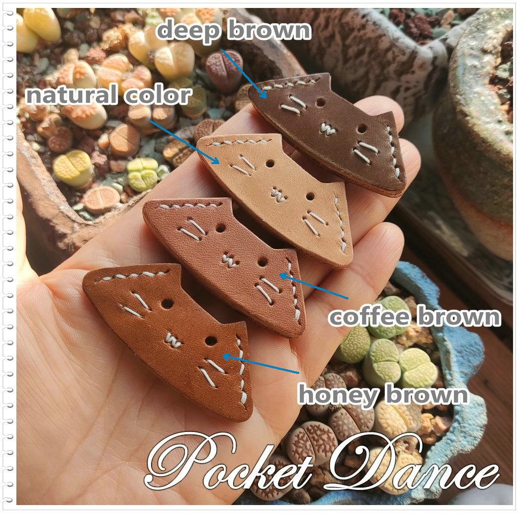 Handmade Leather Cat Corner Bookmark: Gift for Book Lovers