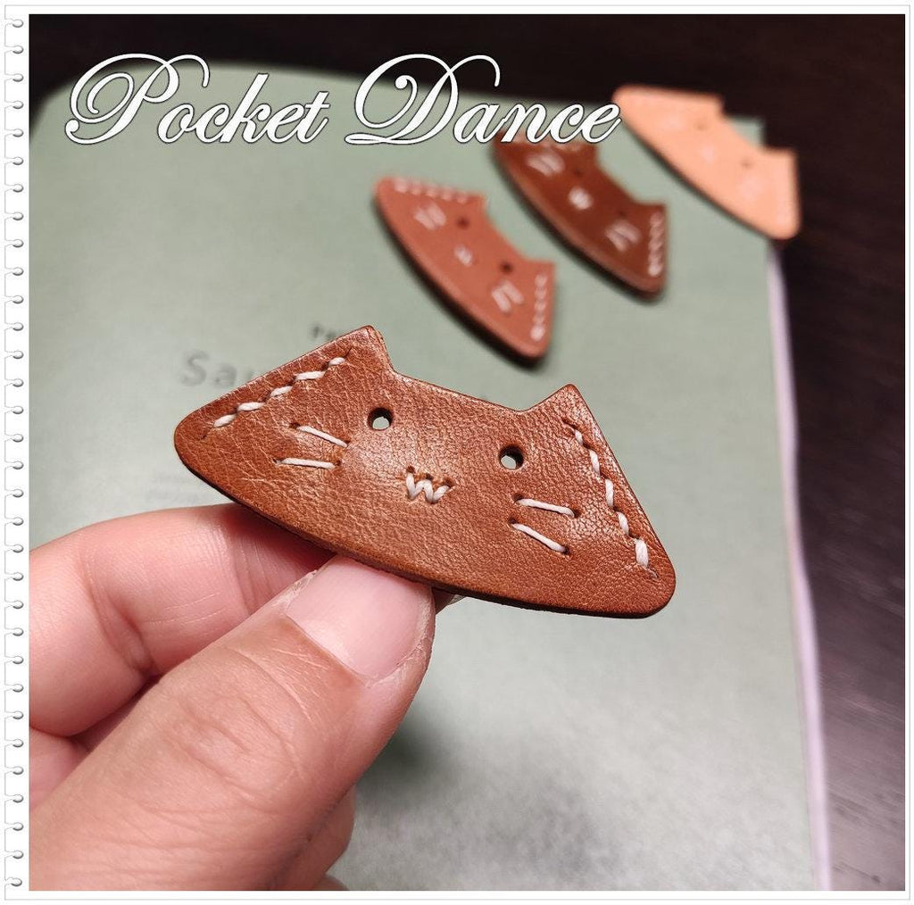 Handmade Leather Cat Corner Bookmark: Gift for Booklovers