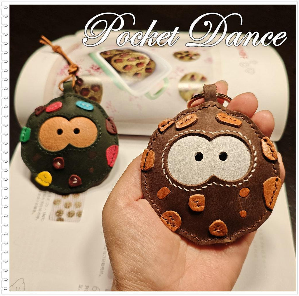 Handmade Chocolate Cookie Leather Bag Charm, Cookie Keychain for Purse Handbag Food Biscuit Charm Cute Gift