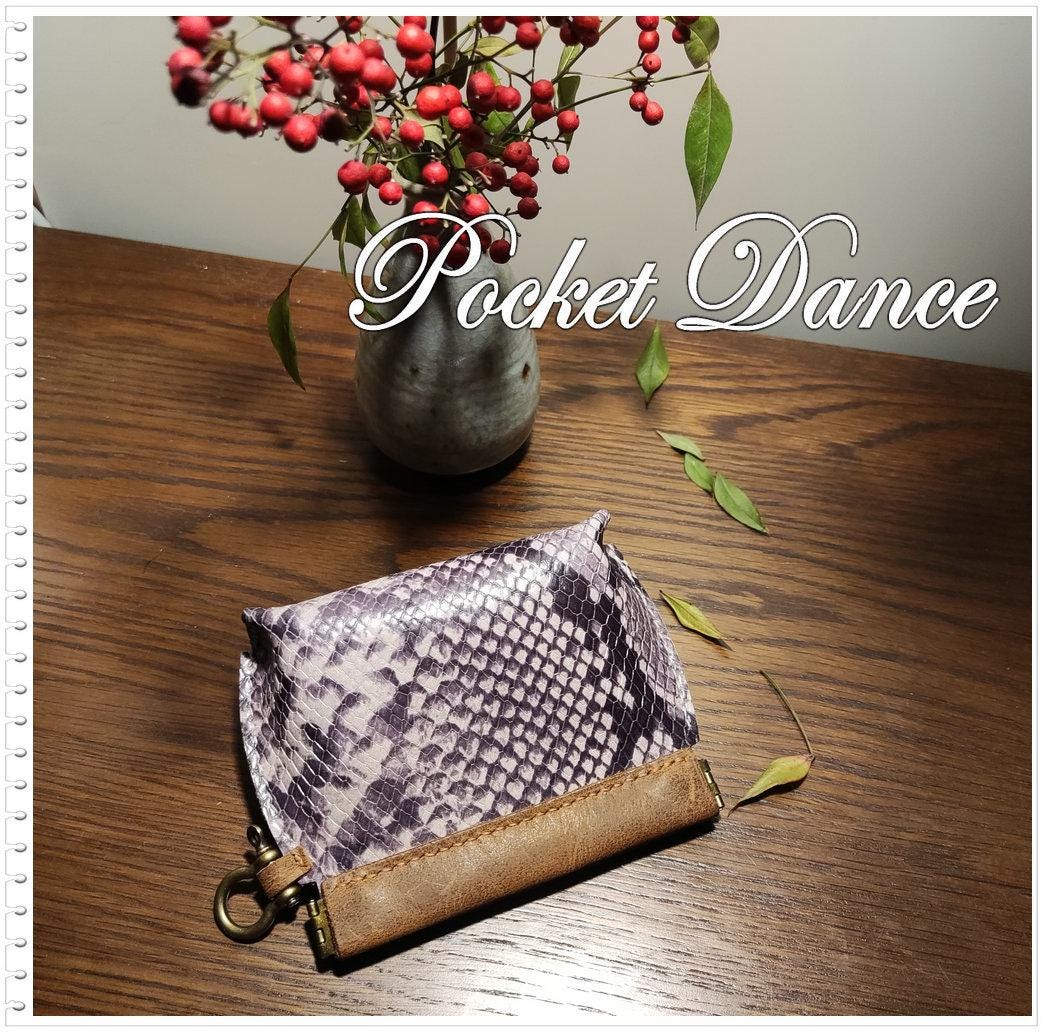 Handmade Leather Squeeze Coin Purse: Snake Pattern Flex Frame