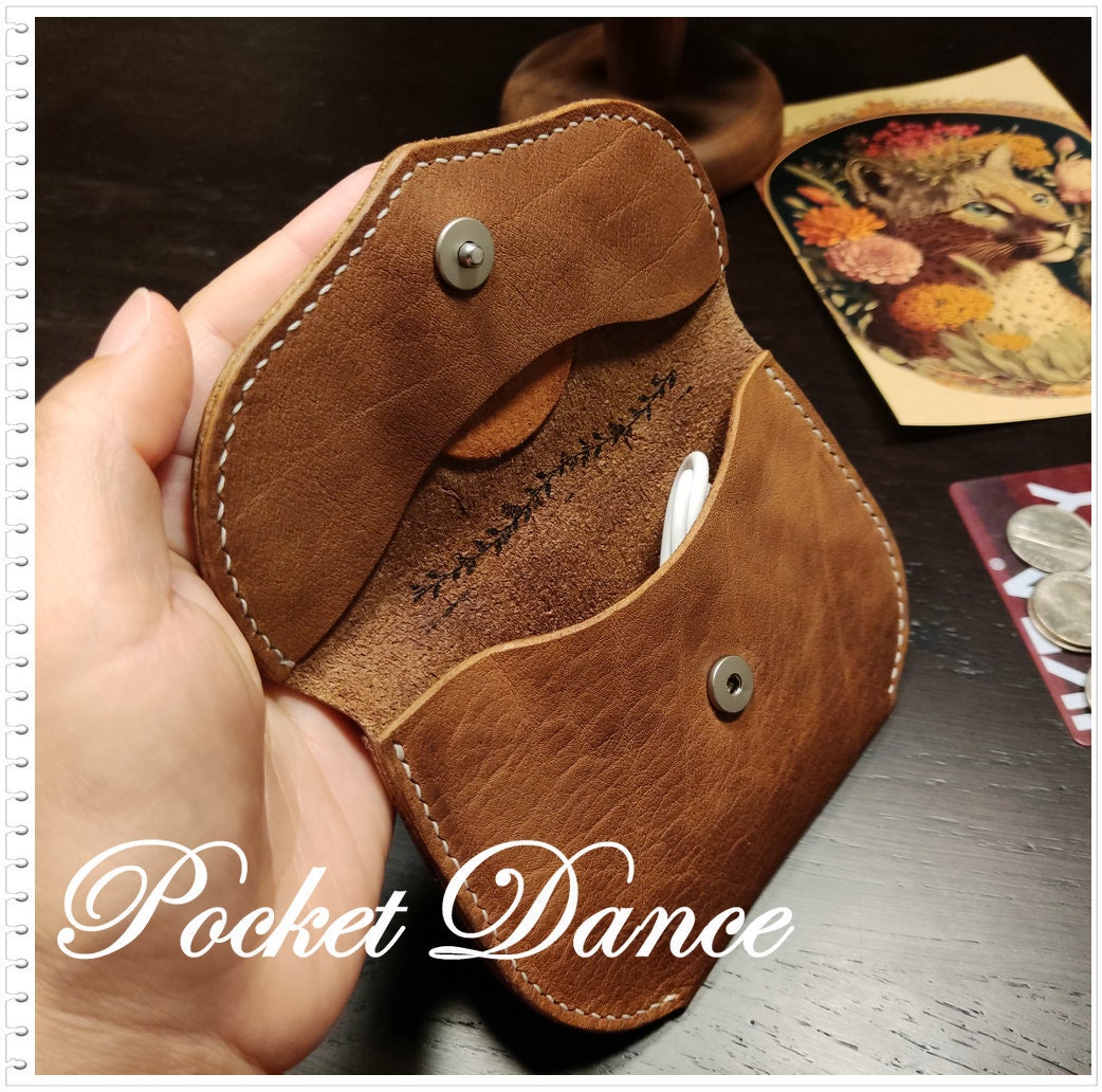 Handmade Rose Engraved Leather Coin Purse: Small Card Wallet