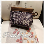 Green Leather Squeeze Coin Purse: Handmade Flex Frame Change Pouch