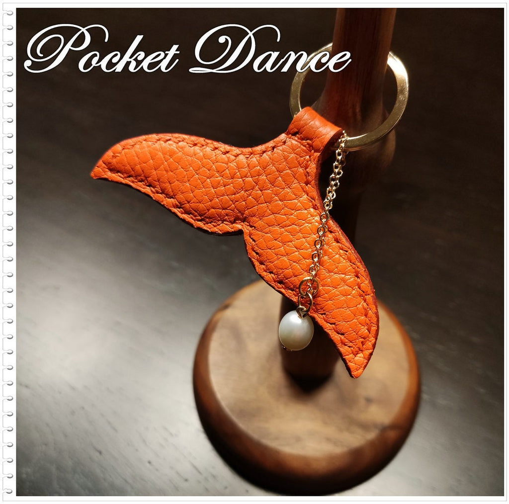 Leather Mermaid Tail Keychain: Pearl Charm Key Fob