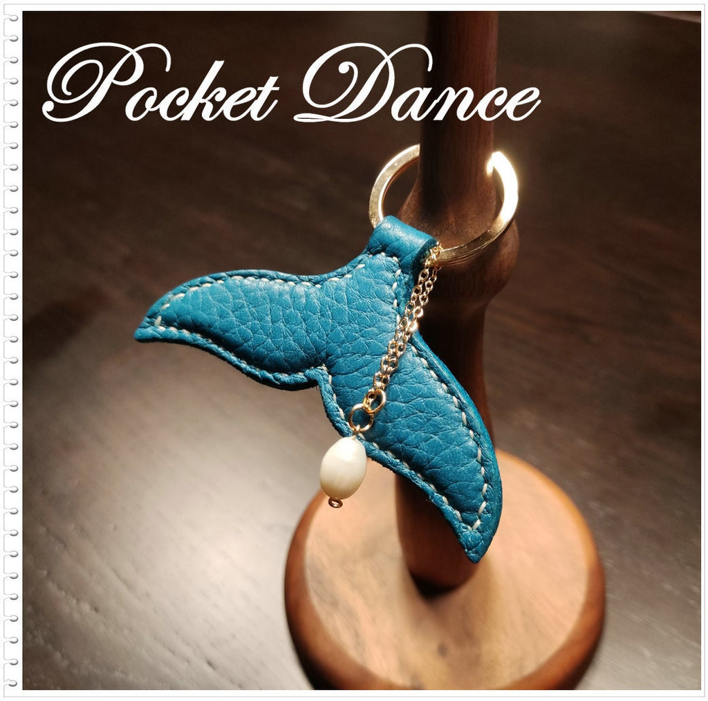 Ocean Blue Leather Mermaid Tail Keychain: Pearl Keyring Charm