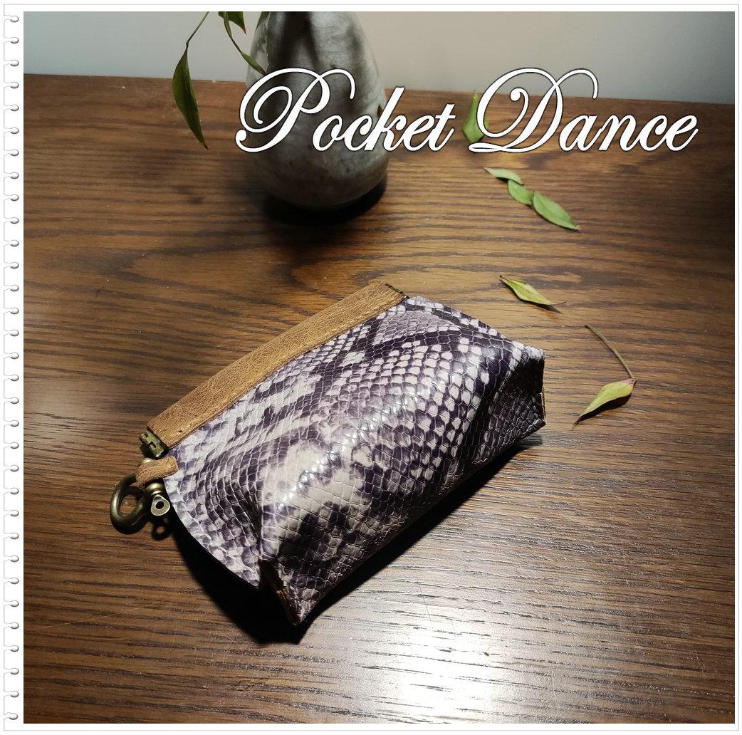 Handmade Leather Squeeze Coin Purse: Snake Pattern Flex Frame