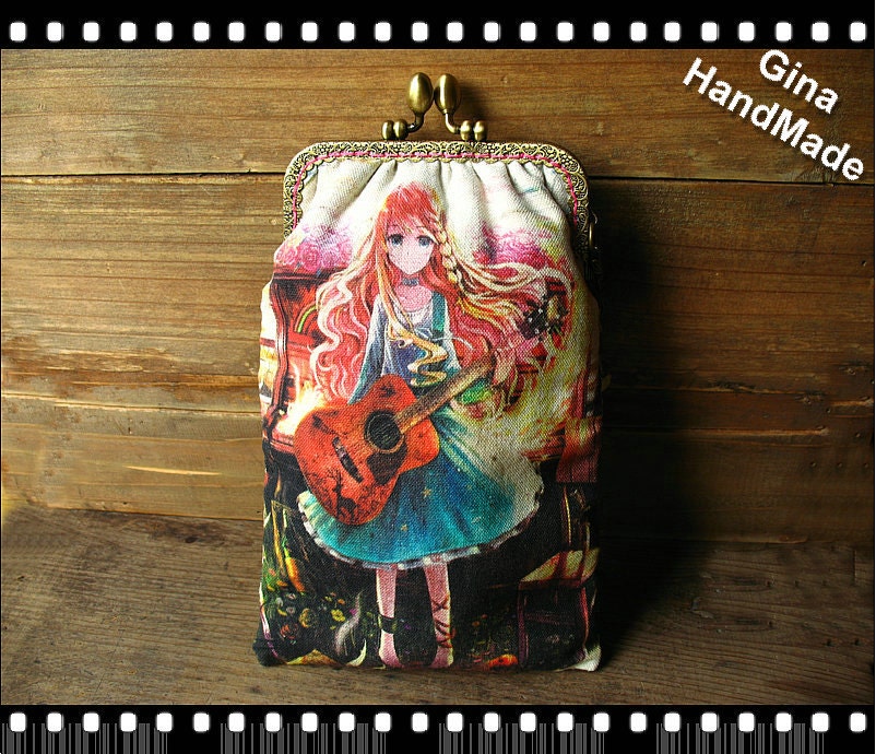 Guitar Girl Kiss Clasp Coin Purse: Handmade Card Wallet